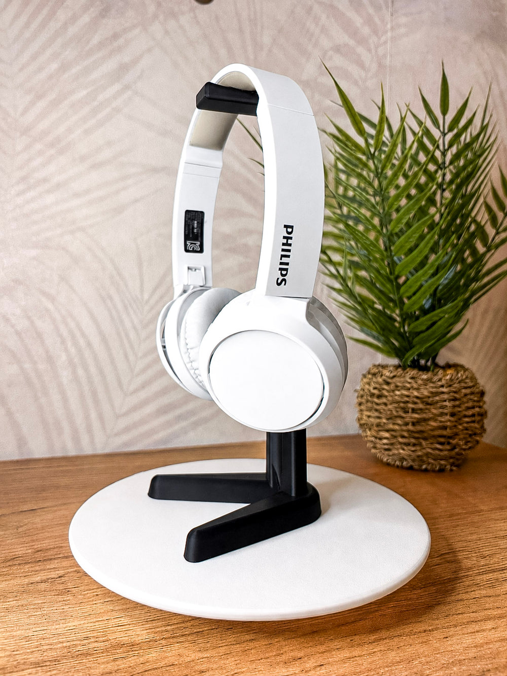 Minimal Headphone Stand